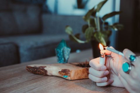 Relaxing With Cannabis: How To Stay High Longer