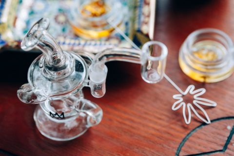 How to (Properly) Clean a Dab Rig